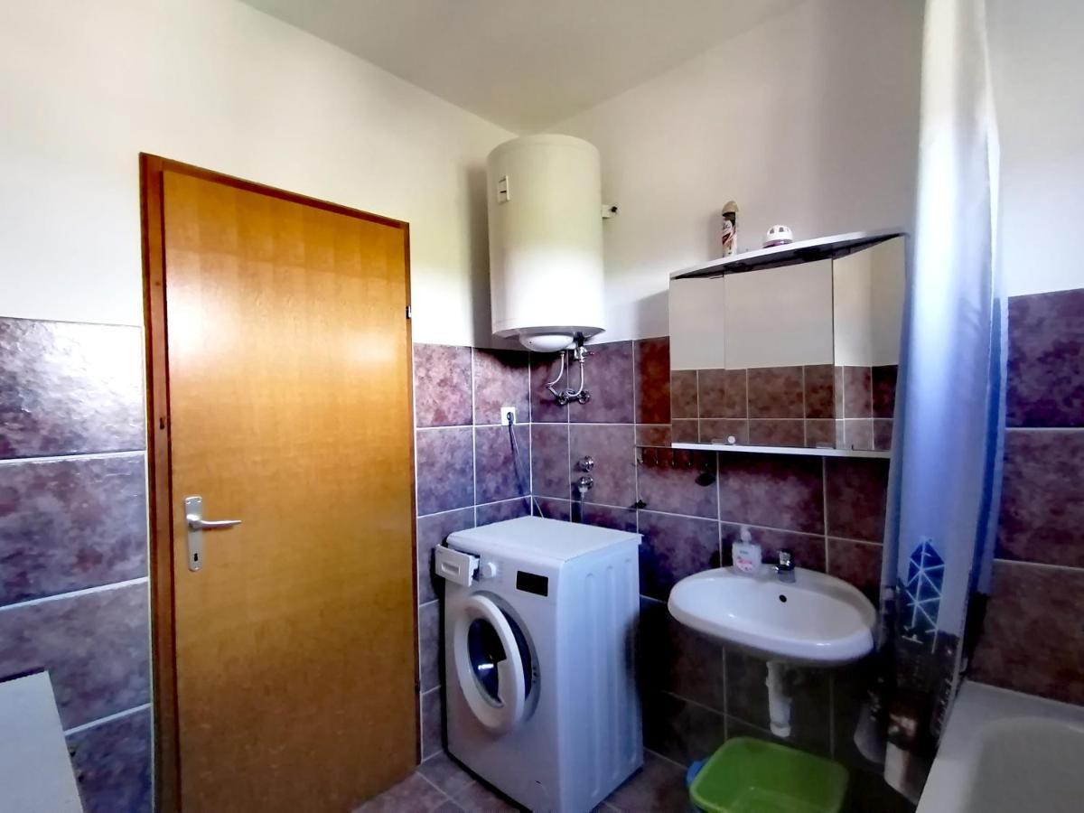 Apartman Canaki Splitska Buitenkant foto